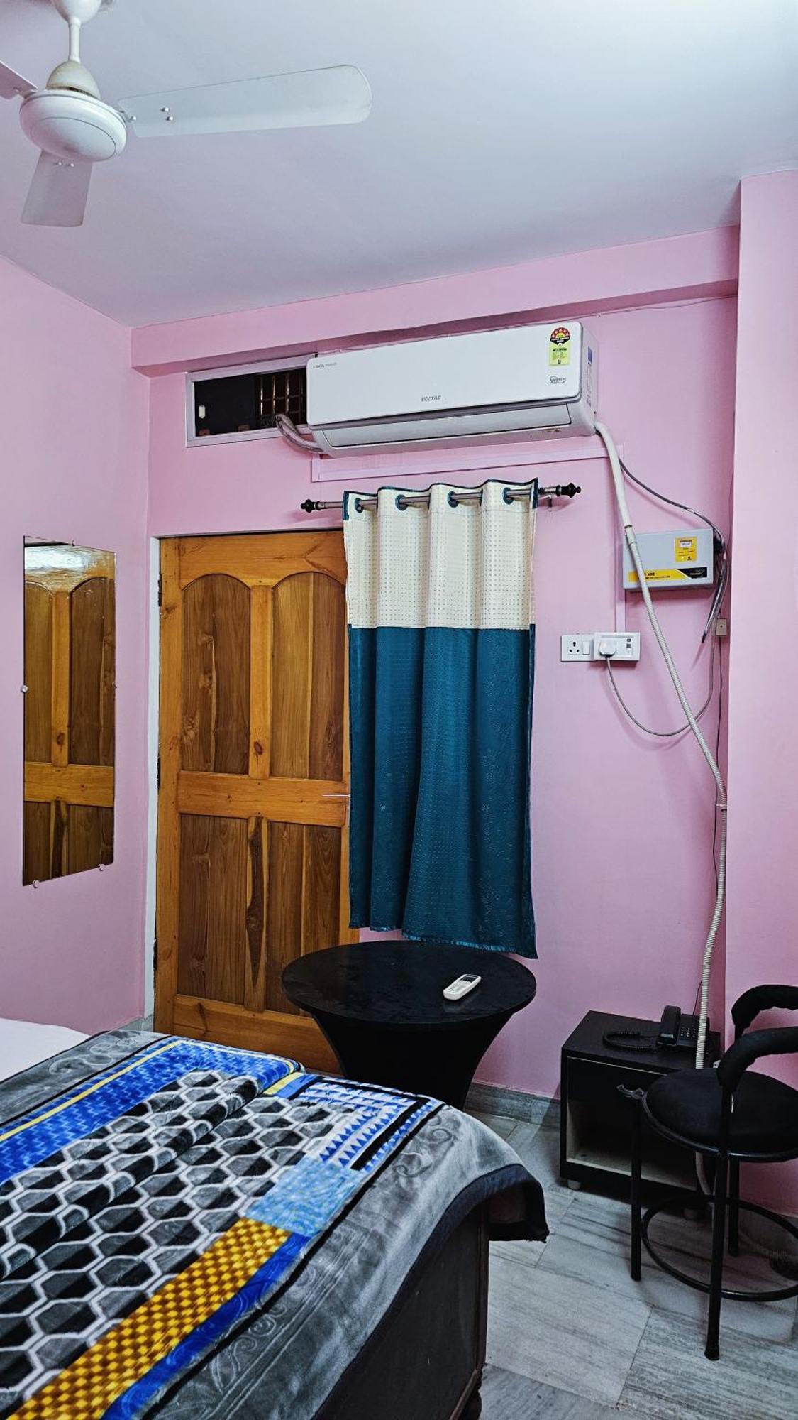 Banjara House Hostel Varanasi Exterior foto