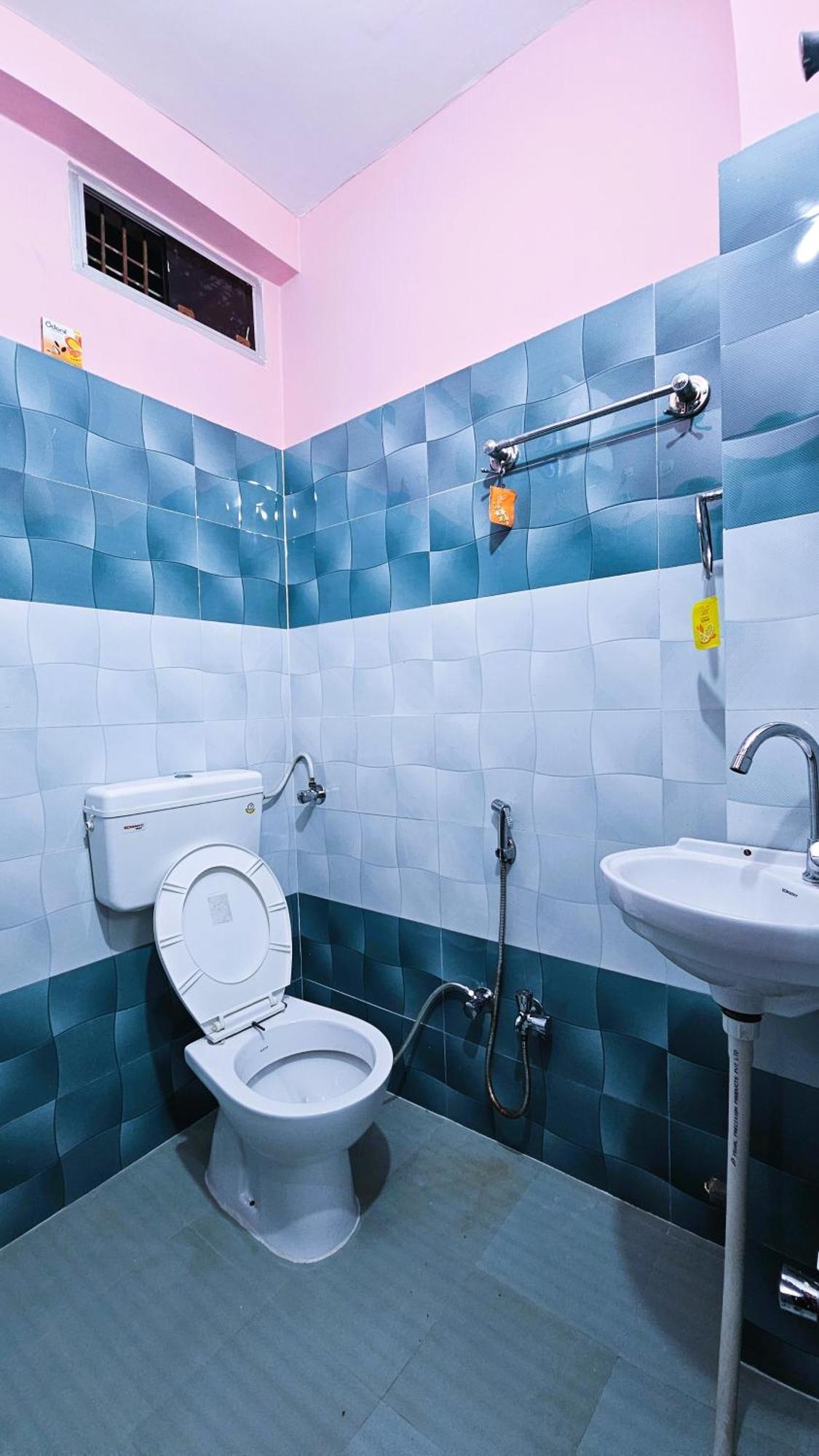 Banjara House Hostel Varanasi Exterior foto
